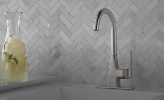 https://www.peerlessfaucet.com/sites/peerless/files/2019-06/bar_laundry.jpg