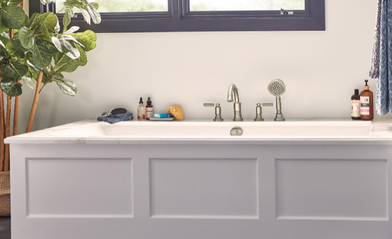 https://www.peerlessfaucet.com/sites/peerless/files/2019-06/roman-tub-faucets.jpg