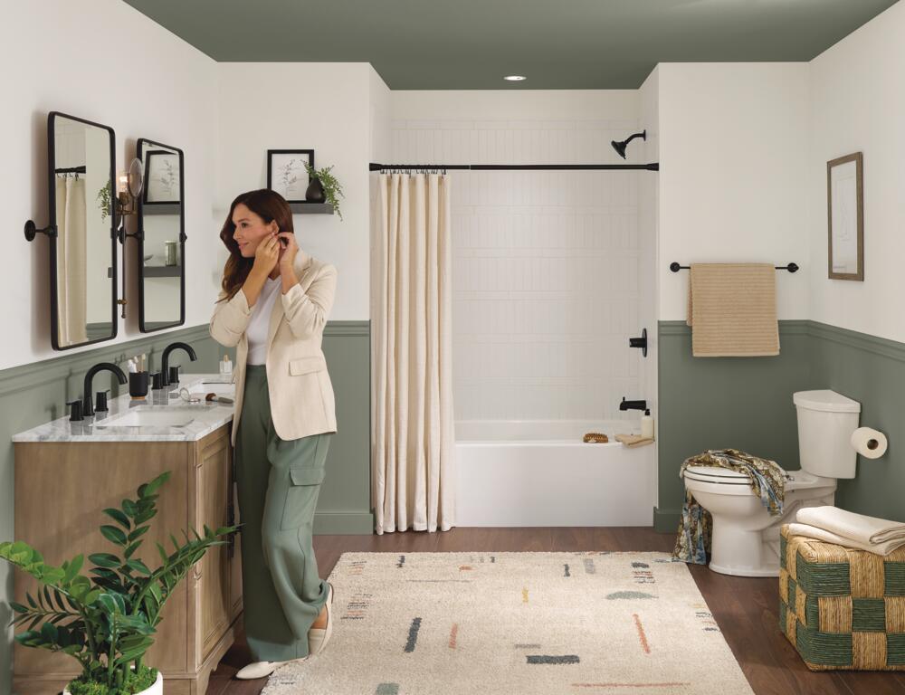 New Flute™ Tub and Shower Fixtures